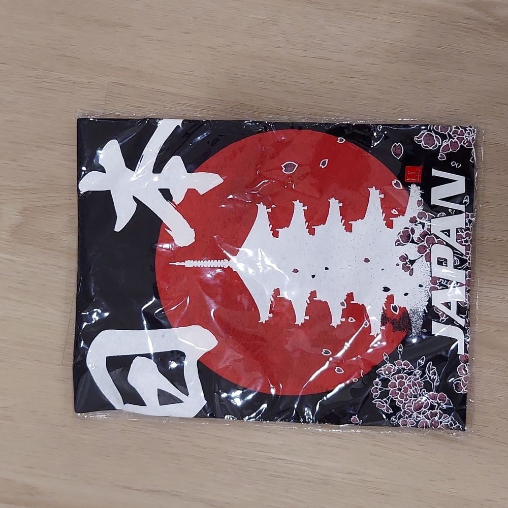 Japan NWT tshirt